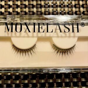 MoxieLash Lashies - Airy